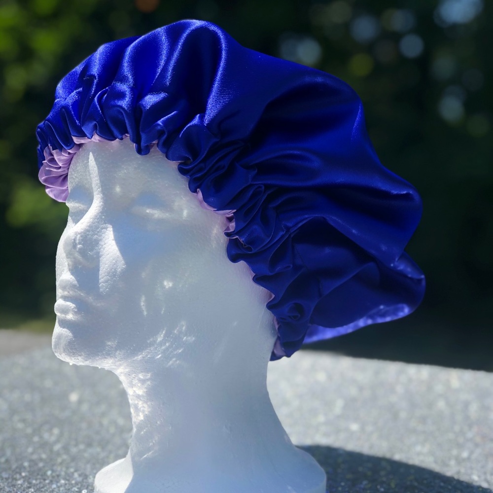 The Royal Blue 💙 Satin/Silk Hair Bonnet.